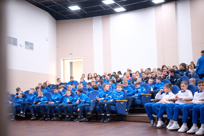 Награждение юношеских команд «Зенита» по итогам сезона 2025 года Первенства города