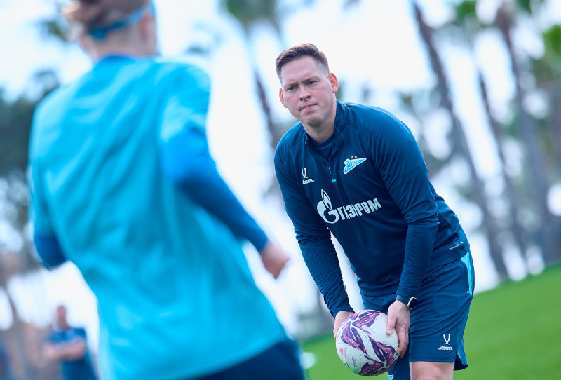 Зимний учебно-тренировочный сбор женской команды «Зенит» в Турции: 9 февраля, утренняя тренировка