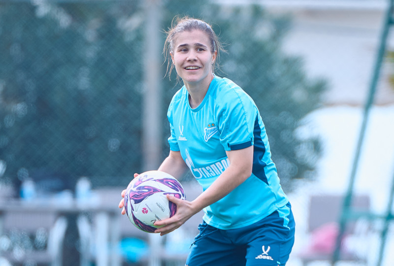 Зимний учебно-тренировочный сбор женской команды «Зенит» в Турции: 9 февраля, утренняя тренировка