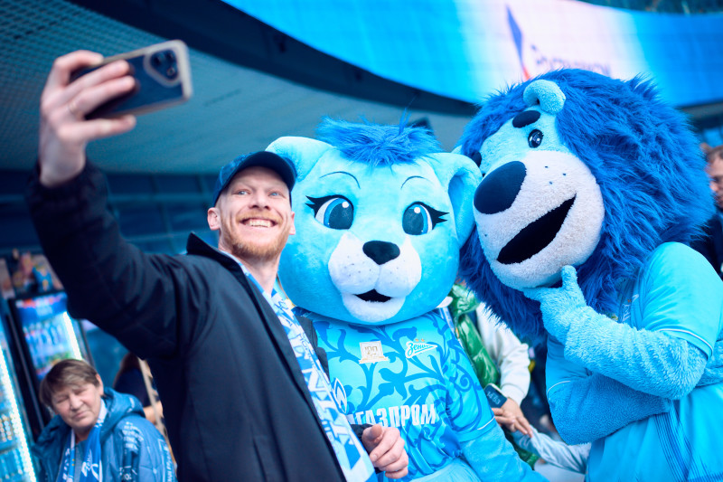 Фан-Променад перед матчем «Зенит» — «Спартак»