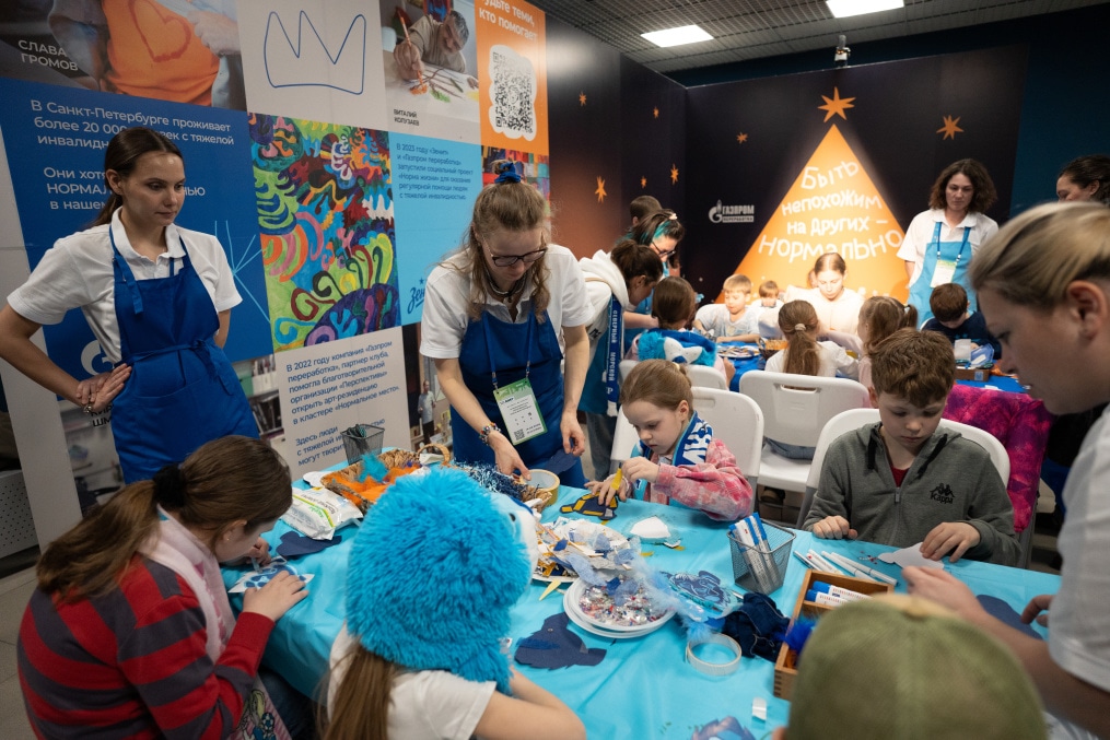 Площадка «Нормальное место» перед матчем «Зенит» — «Спартак»