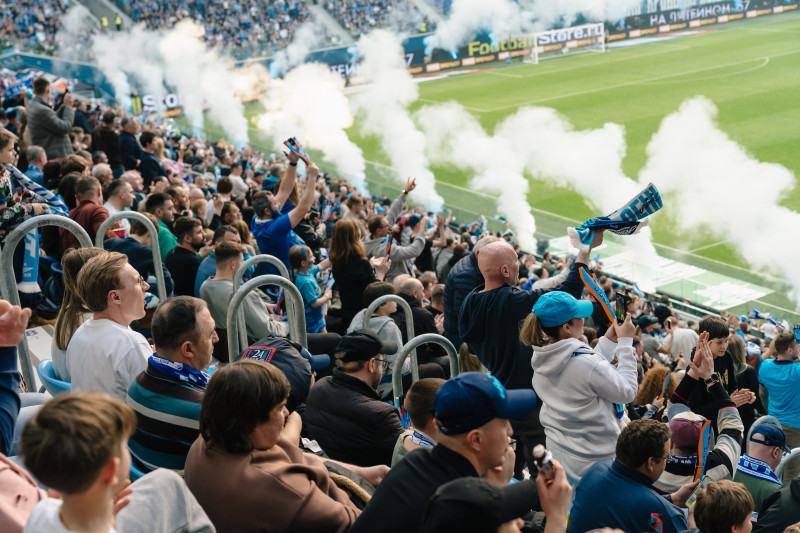 Болельщики на матче «Зенит» — «Спартак»