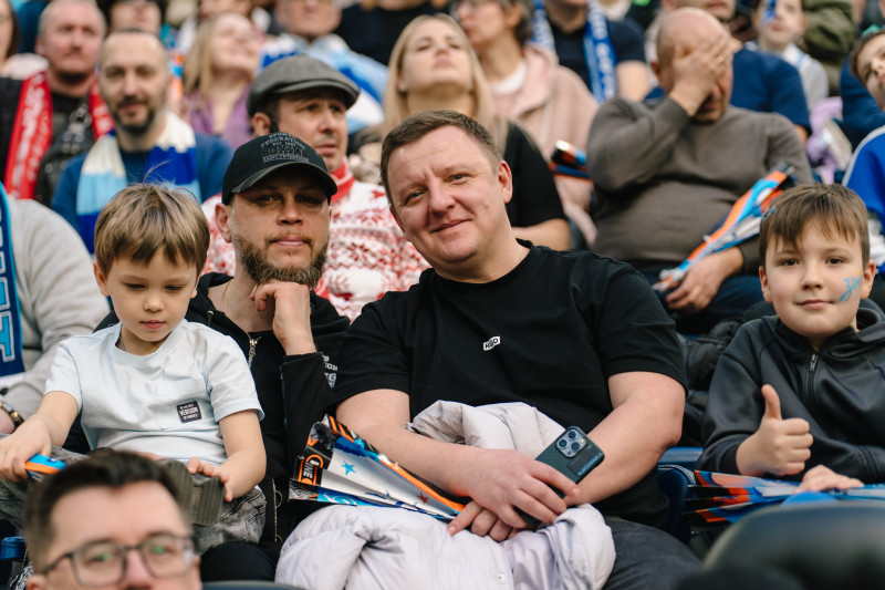 Болельщики на матче «Зенит» — «Спартак»