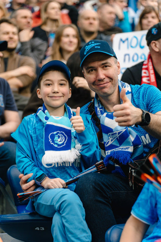 Болельщики на матче «Зенит» — «Спартак»