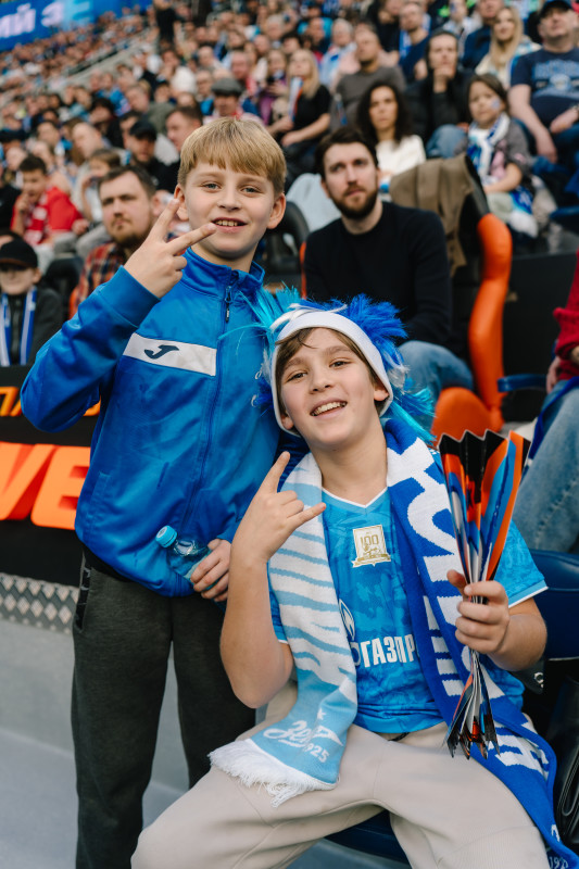 Болельщики на матче «Зенит» — «Спартак»