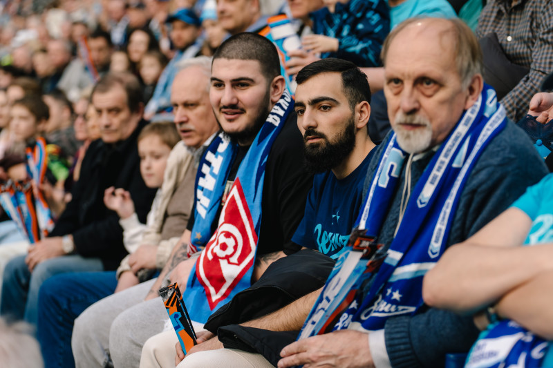 Болельщики на матче «Зенит» — «Спартак»