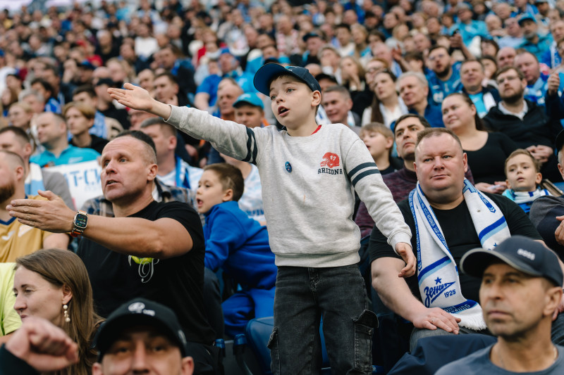 Болельщики на матче «Зенит» — «Спартак»