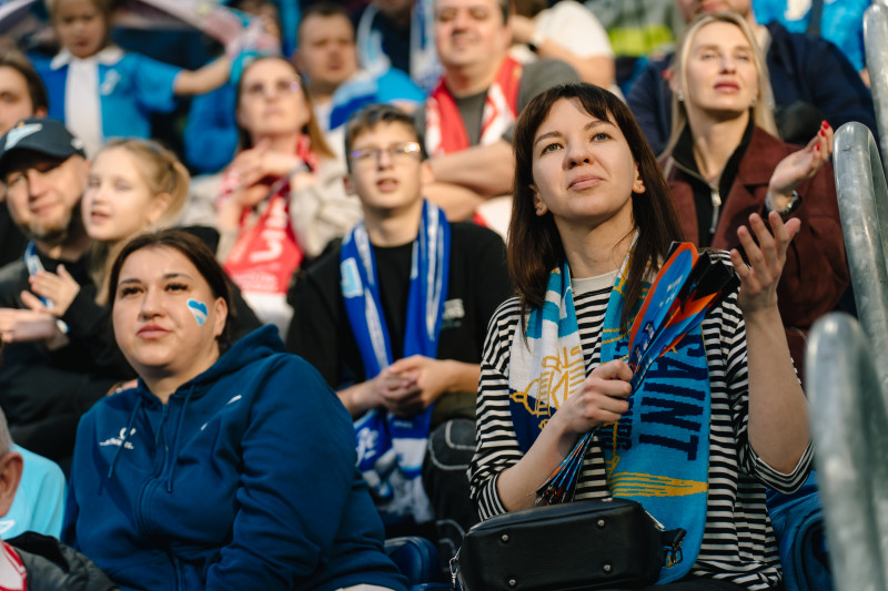 Болельщики на матче «Зенит» — «Спартак»