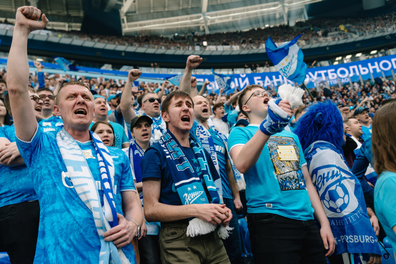 Болельщики на матче «Зенит» — «Спартак»