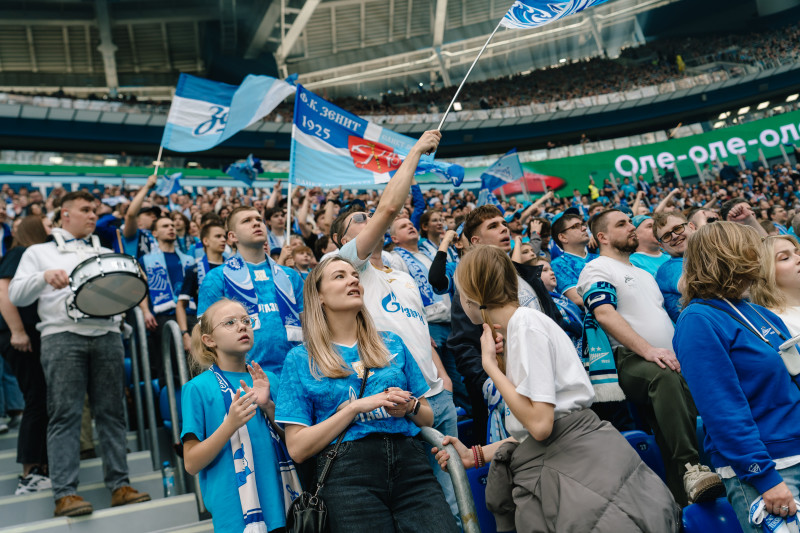 Болельщики на матче «Зенит» — «Спартак»