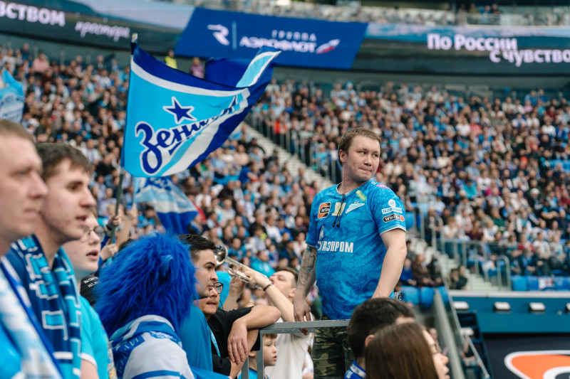 Болельщики на матче «Зенит» — «Спартак»