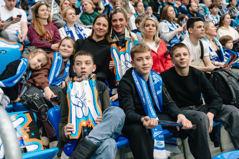 Болельщики на матче «Зенит» — «Спартак»