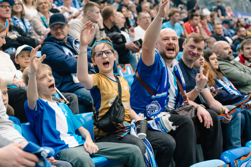 Болельщики на матче «Зенит» — «Спартак»