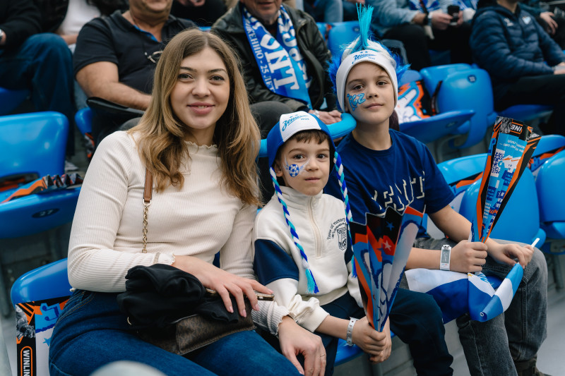 Болельщики на матче «Зенит» — «Спартак»