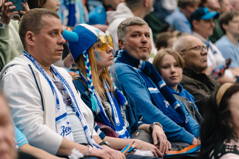 Болельщики на матче «Зенит» — «Спартак»