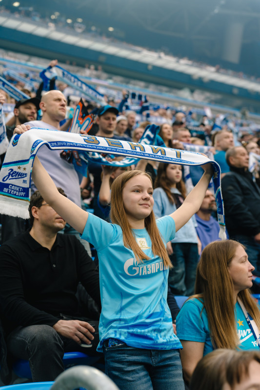 Болельщики на матче «Зенит» — «Спартак»