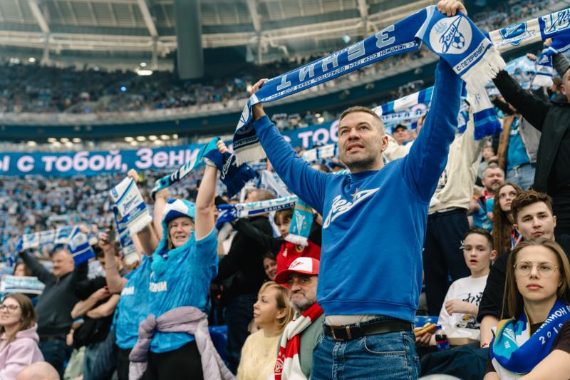 Болельщики на матче «Зенит» — «Спартак»