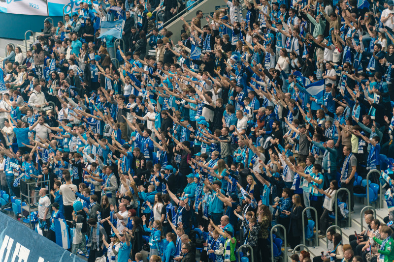 Болельщики на матче «Зенит» — «Спартак»