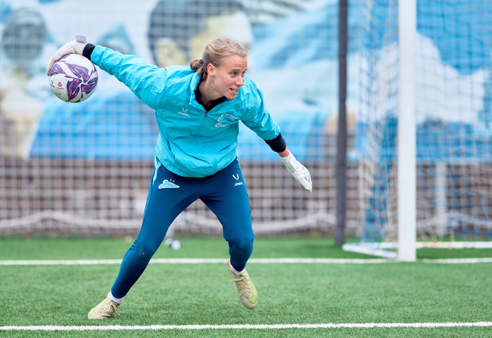 Тренировка женской команды перед матчем с «Динамо»