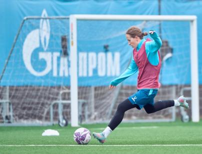 Тренировка женской команды перед матчем с «Динамо»