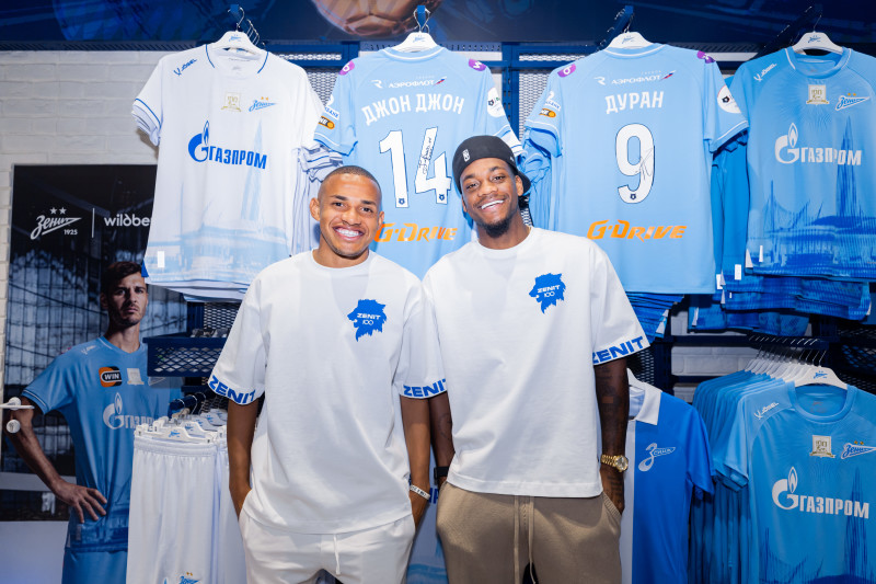 Презентация Джон Джона и Джона Дурана  в фирменном магазине «Зенит-Арена»