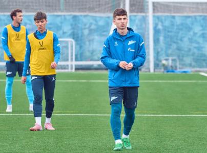 Тренировка «Зенита»-м перед товарищеским матчем с «Алмаз-Антей»-м