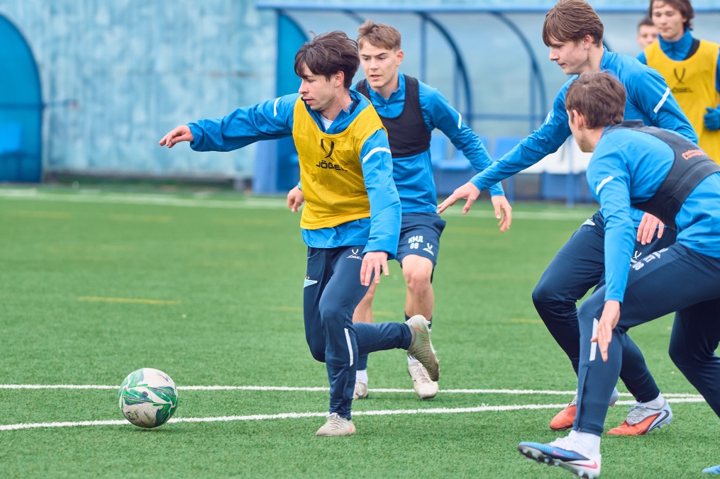 Тренировка «Зенита»-м перед товарищеским матчем с «Алмаз-Антей»-м