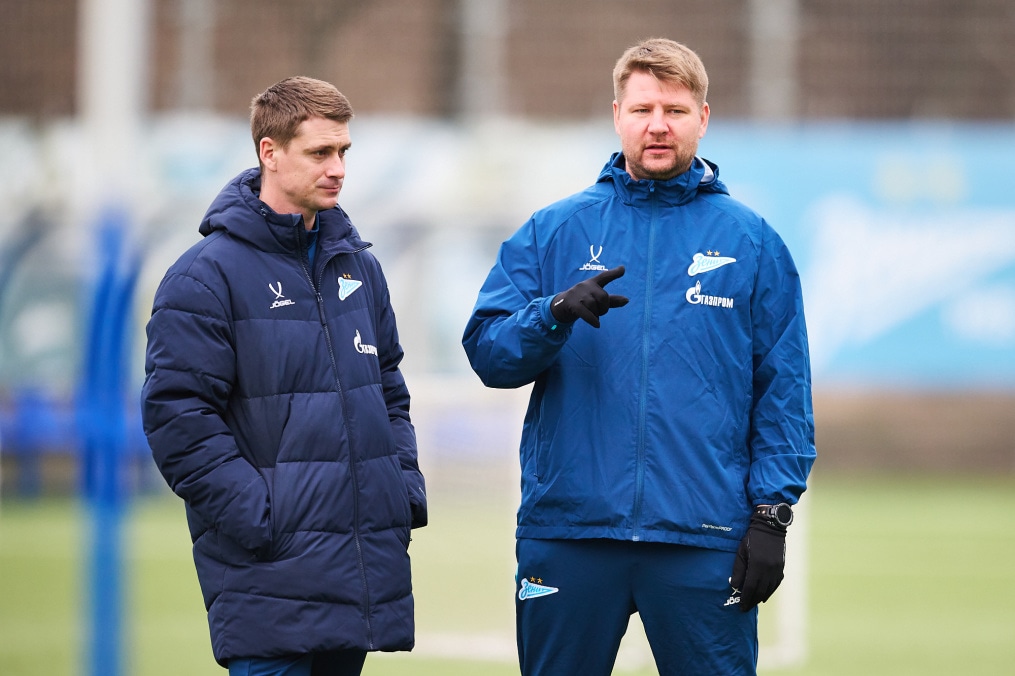 Тренировка женской команды перед матчем с «Крыльями Советов»