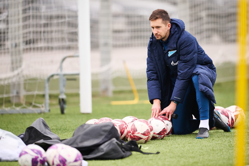 Тренировка женской команды перед матчем с «Крыльями Советов»