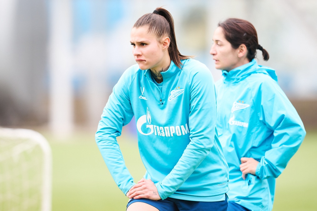 Тренировка женской команды перед матчем с «Крыльями Советов»