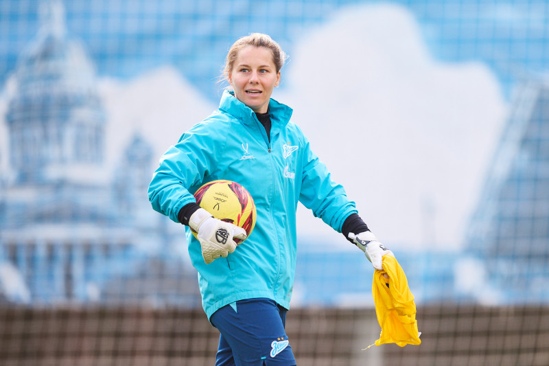 Тренировка женской команды перед матчем с «Крыльями Советов»