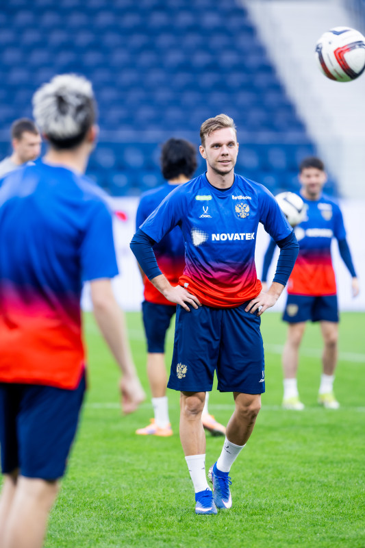 Тренировка сборной России по футболу накануне матча со сборной Мали