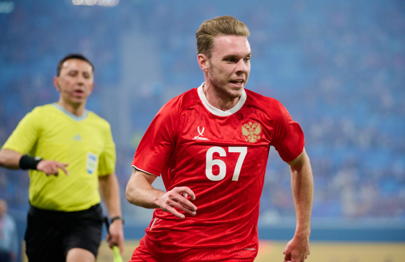 Товарищеский матч по футболу: Россия — Мали