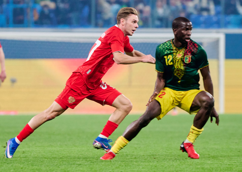 Товарищеский матч по футболу: Россия — Мали