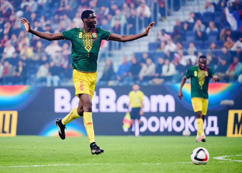 Товарищеский матч по футболу: Россия — Мали