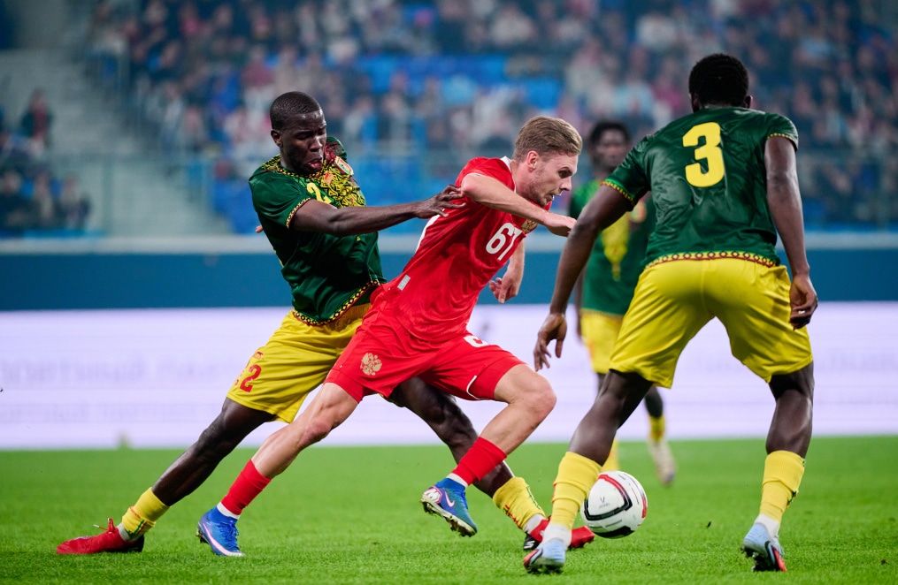 Товарищеский матч по футболу: Россия — Мали