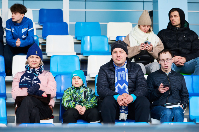 Болельщики на матче Зенит-2 —  Амкар-Пермь