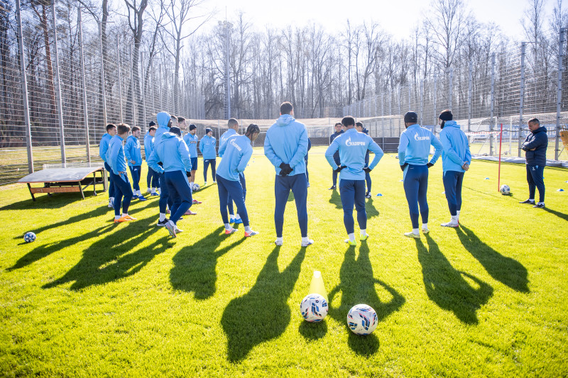 Тренировка основного состава «Зенита» перед матчем с «Крыльями Советов»