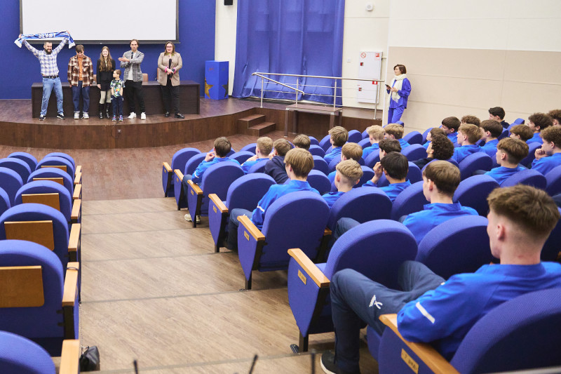 Показ фильма «Держись солнца» с народным артистом России Сергеем Мигицко