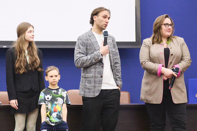 Показ фильма «Держись солнца» с народным артистом России Сергеем Мигицко