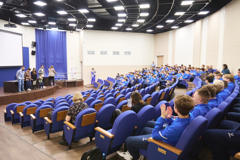 Показ фильма «Держись солнца» с народным артистом России Сергеем Мигицко