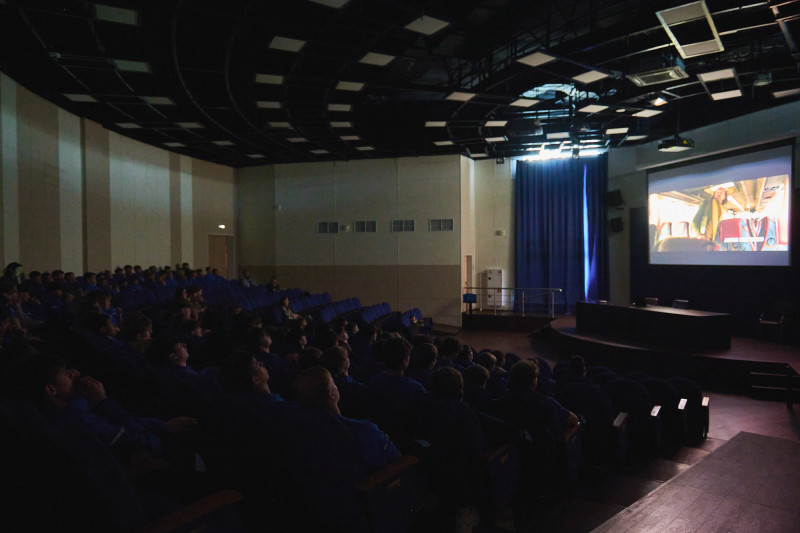 Показ фильма «Держись солнца» с народным артистом России Сергеем Мигицко