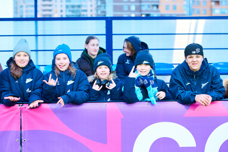 Болельщики на матче «Зенит» — «Крылья Советов»