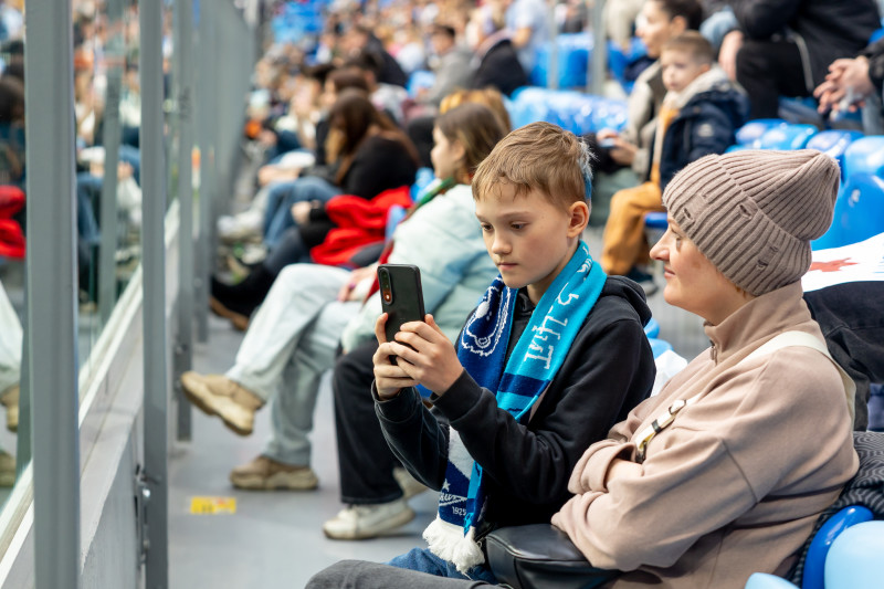 Болельщики на матче «Зенит» — «Крылья Советов»