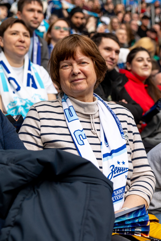 Болельщики на матче «Зенит» — «Крылья Советов»