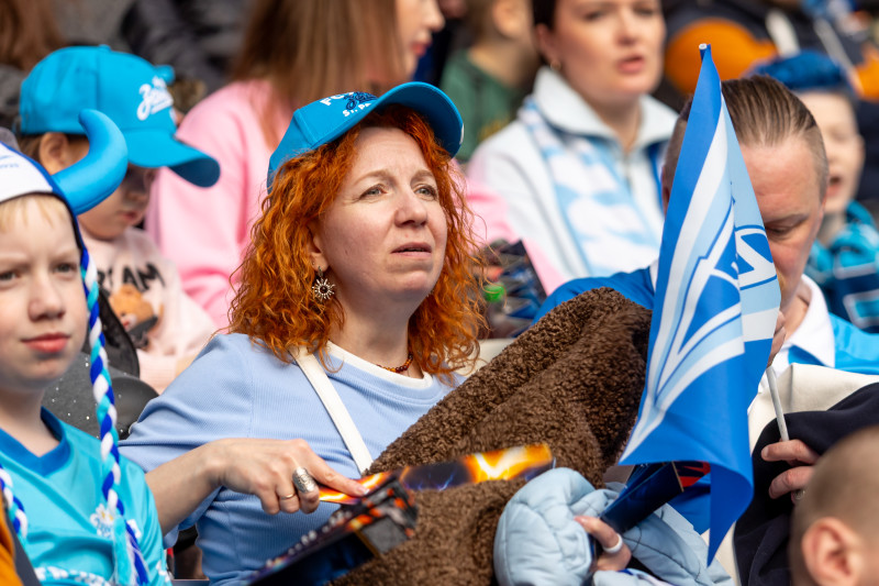 Болельщики на матче «Зенит» — «Крылья Советов»