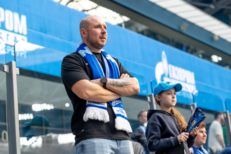 Болельщики на матче «Зенит» — «Крылья Советов»