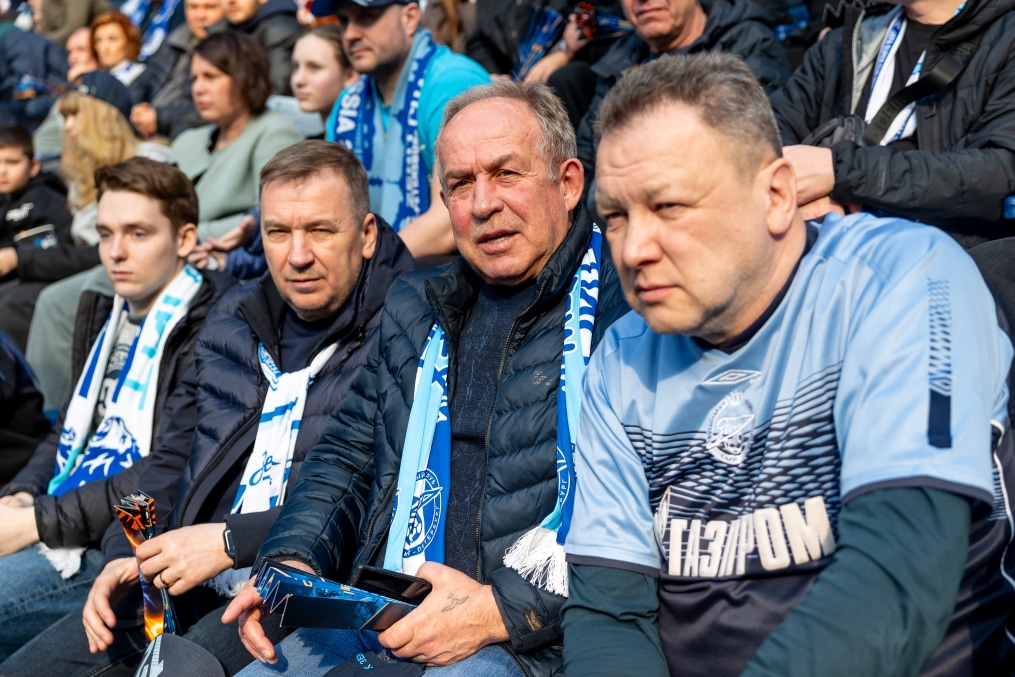 Болельщики на матче «Зенит» — «Крылья Советов»