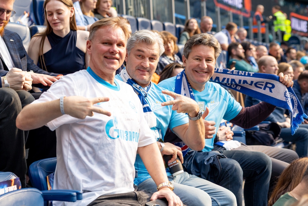 Болельщики на матче «Зенит» — «Крылья Советов»