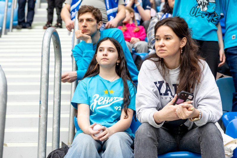 Болельщики на матче «Зенит» — «Крылья Советов»